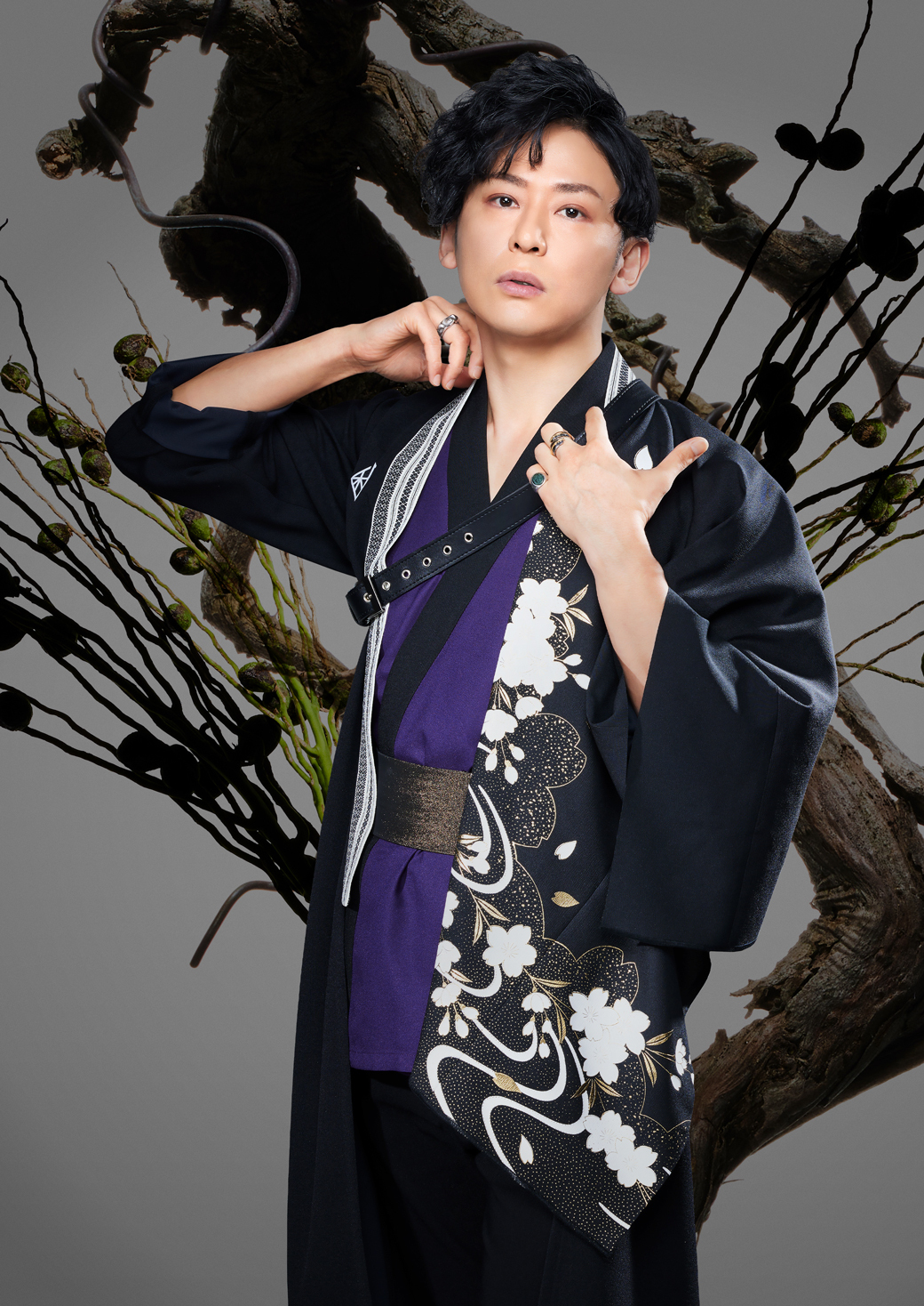 BIOGRAPHY | 和楽器バンド Official Website